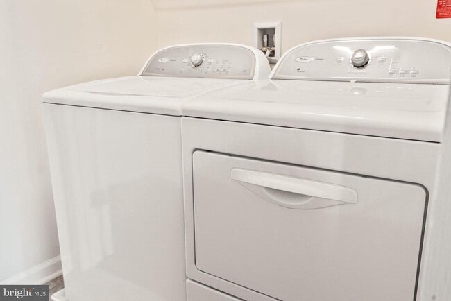 Building Photo - 41833 Diabase Square