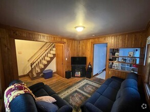 Building Photo - 4 bedroom House Close to U of M! Leasing f...