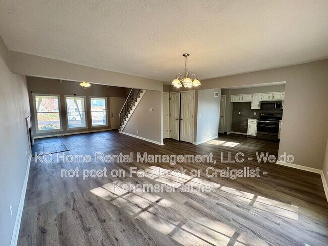 Building Photo - 9817 W 83rd Terrace