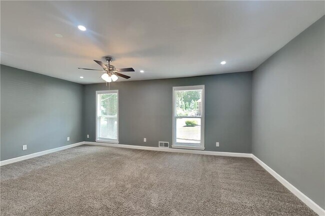 Building Photo - 3832 Meadow Ln