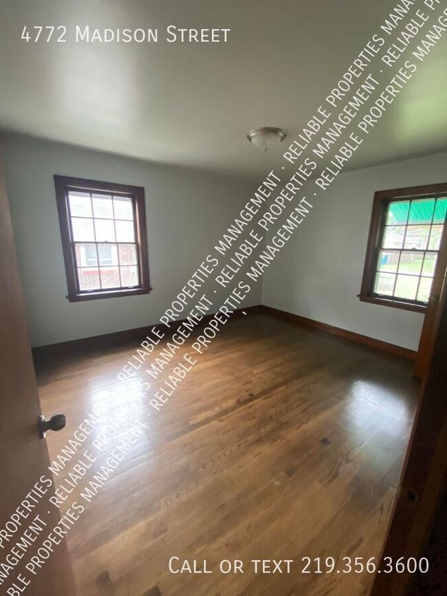 Building Photo - 4772 Madison St