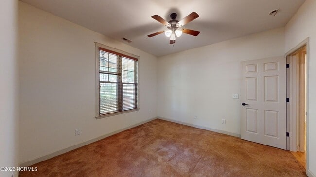 Building Photo - 45 Old Hunt Rd