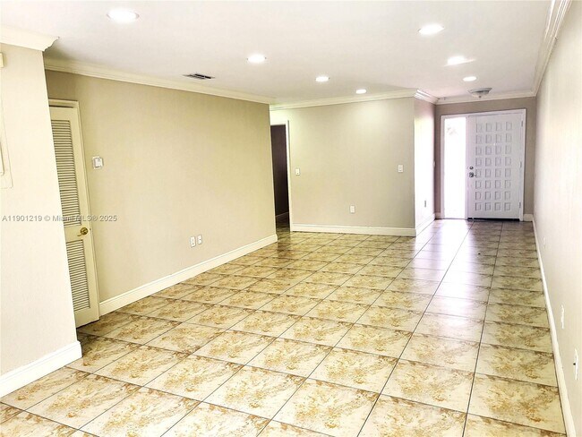 Building Photo - 13520 SW 64th Ln