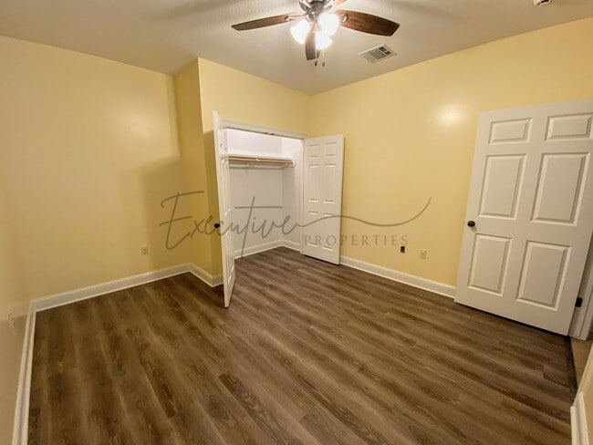 Building Photo - Family Home in Lafitte Landing – Fenced Ya...