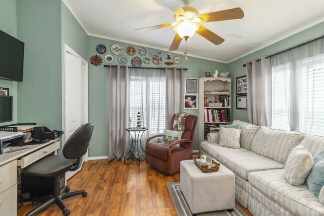 Building Photo - Nokomis Lake Village 3 bed/2bath