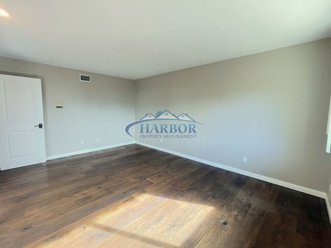 Building Photo - 2300 Sparta Dr