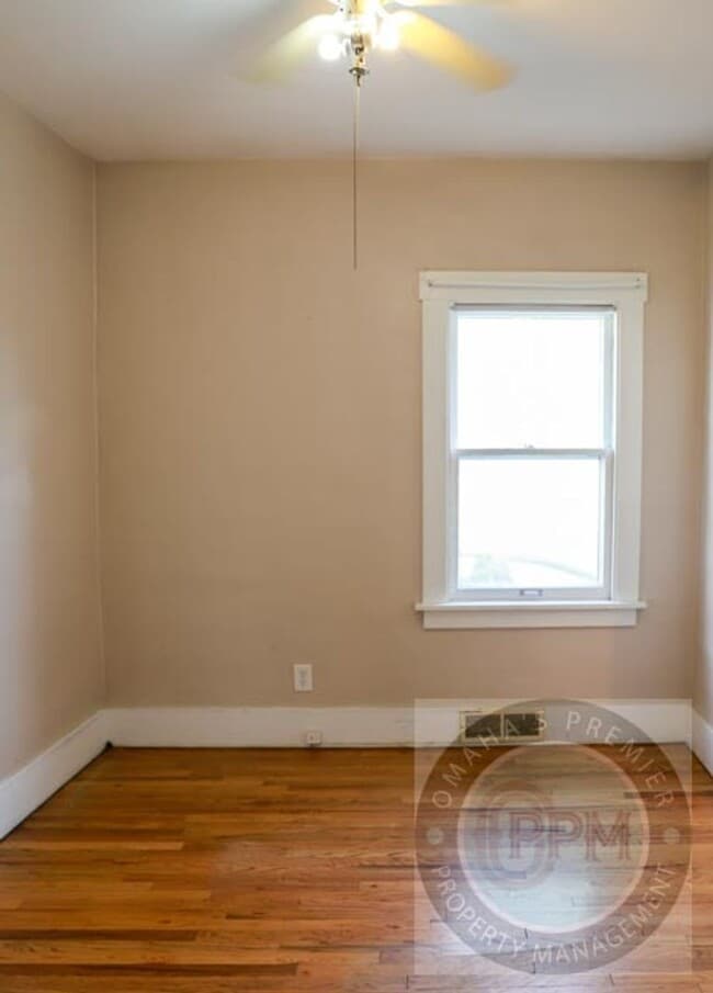 Building Photo - Comfortable 1 Bedroom/1 Bathroom/Aksarben-Elmwood Park