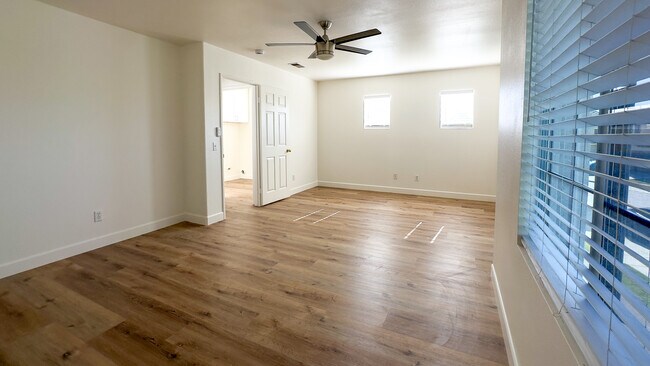 Building Photo - 15747 Roan Rd