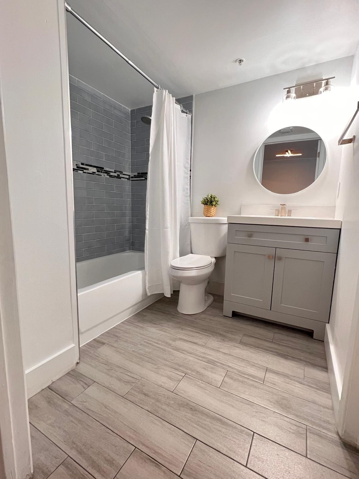Bathroom - 126 SW 17th Rd