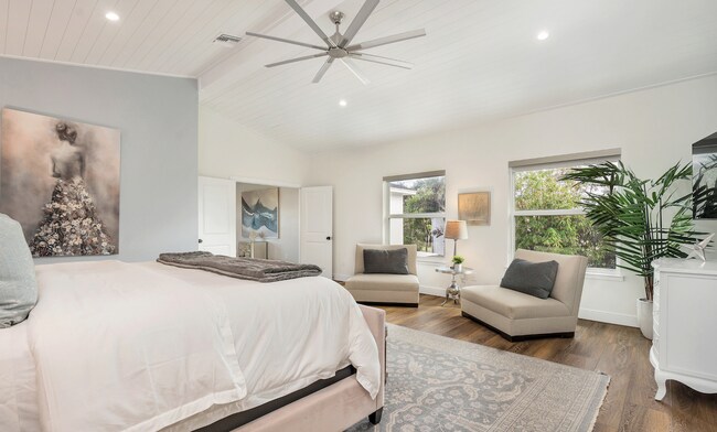 Building Photo - 332 Valley Forge Rd