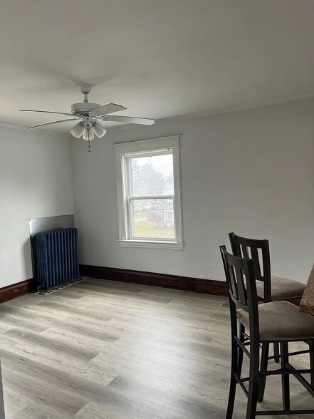 Living Area - 553 Britton Rd