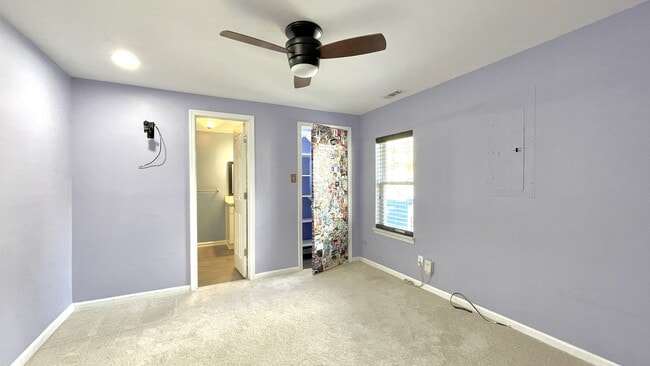 Building Photo - 1014 Scarlet Oak Ct S