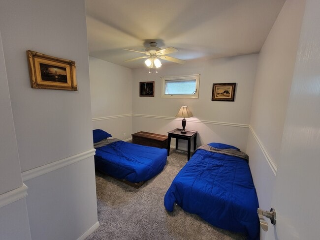 Building Photo - 512 Spruce Dr