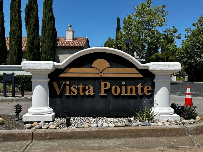 Building Photo - 2 story home, gated community, near Shops ...