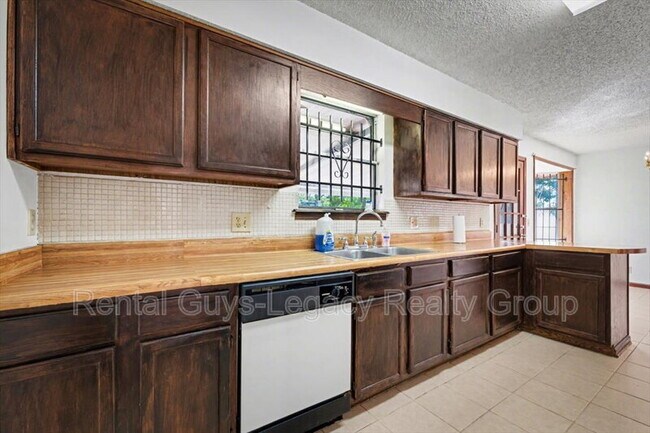 Building Photo - 6019 Blank Dr