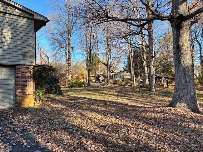 Building Photo - Charming Home for Rent on Quiet Cul-de-Sac!