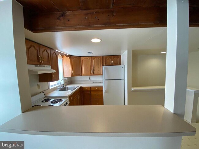 Building Photo - 4295 Point Pleasant Pike