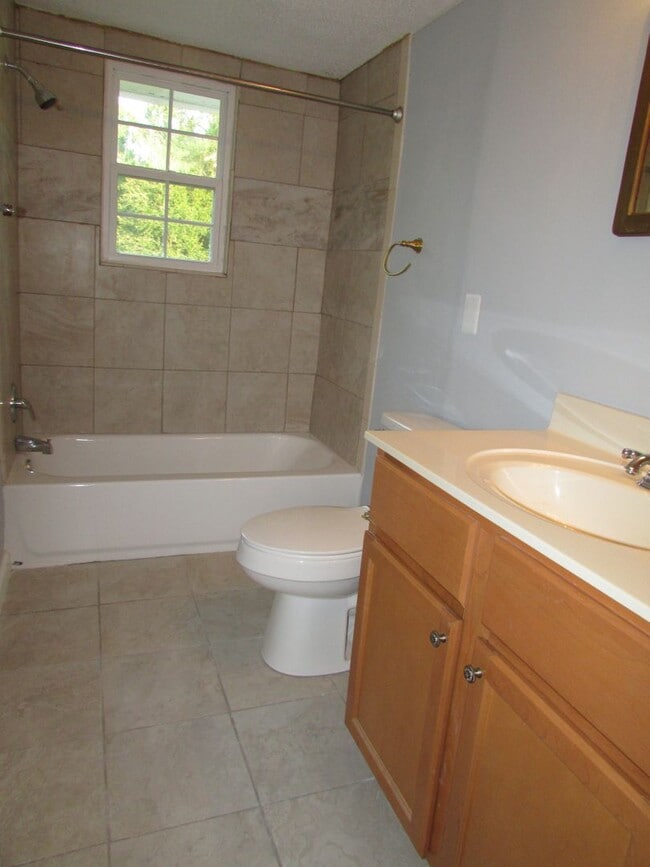 Building Photo - 4363 Ellis Way NW