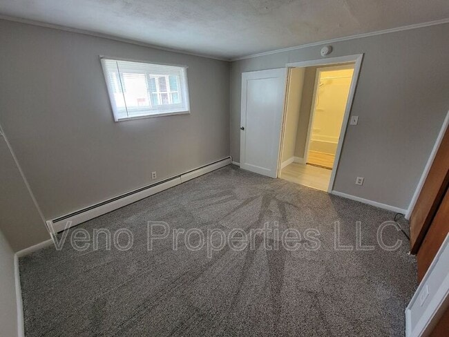 Building Photo - 1813 3rd Ave