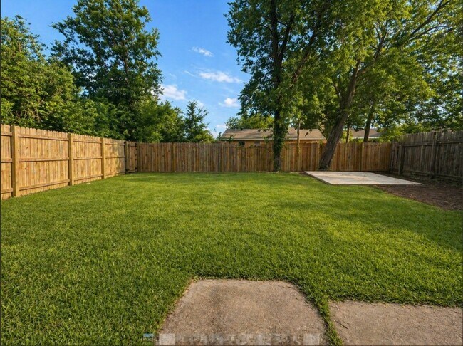 Building Photo - 5426 Greylog Dr