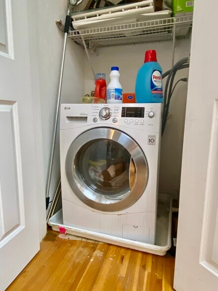 Building Photo - 241 River St