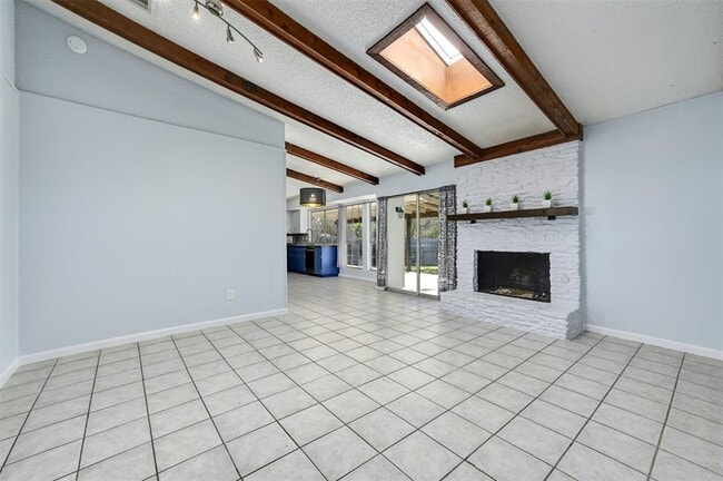 Building Photo - 9924 Chukar Bend