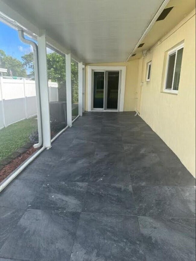 Building Photo - 15109 Jackson Rd