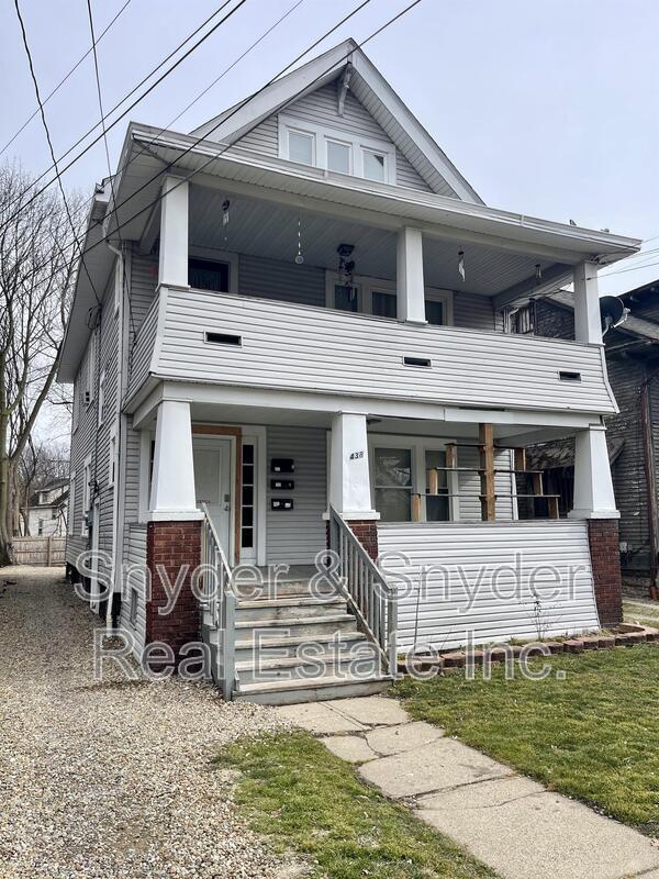 Building Photo - 438 Crestwood Ave