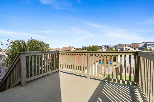 Building Photo - Agavae - MLK / 183 - Remodeled 3BD 2.5BA - Garage - Fenced Yard   - $1600