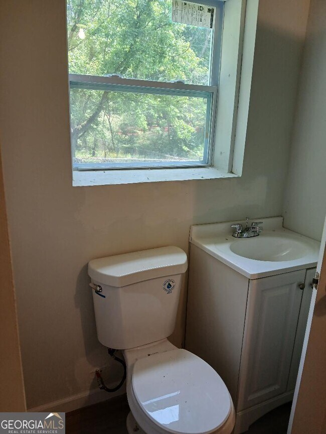 Building Photo - 2019 Claude St NW
