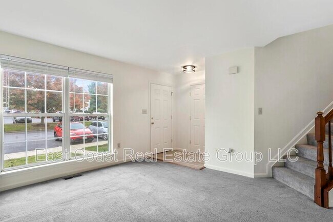 Building Photo - 9114 Ridgefield Ln