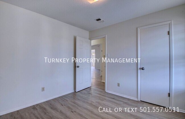 Building Photo - 1704 Garfield Ct