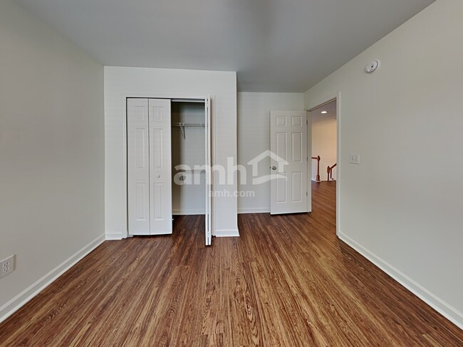 Building Photo - 8 Red Jonathan Ct