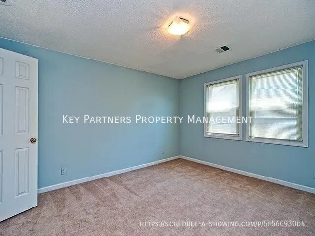 Building Photo - 14281 S Arapaho Dr