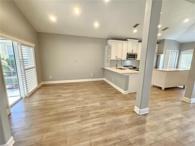 Building Photo - 2319 Caraway Dr