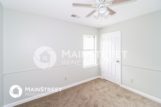 Building Photo - 6349 Valleydale Dr