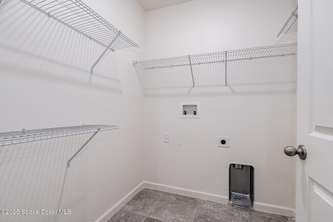 Building Photo - 899 Forest Trace Cir