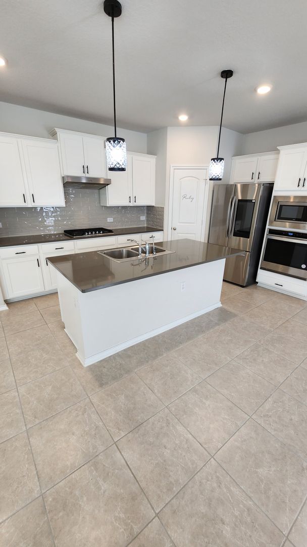 Building Photo - Beautiful 4BR Home for Rent in Cypress Trails – Near Medical Center