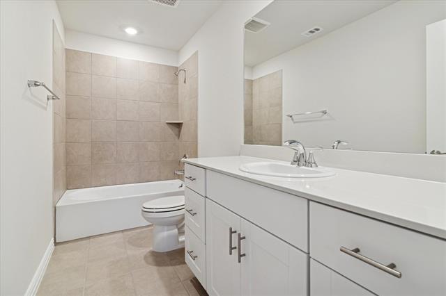 Building Photo - 520 Blanton St