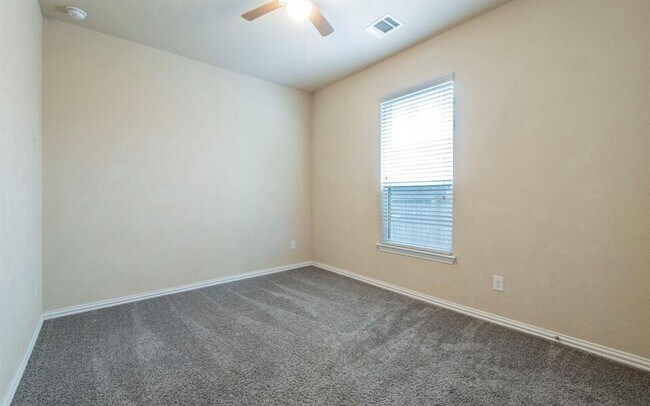 Building Photo - 8021 Arezzo Dr