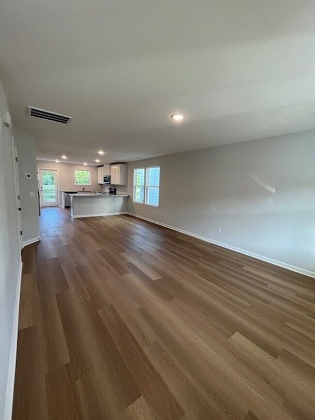 Building Photo - 5086 Northstar Dr