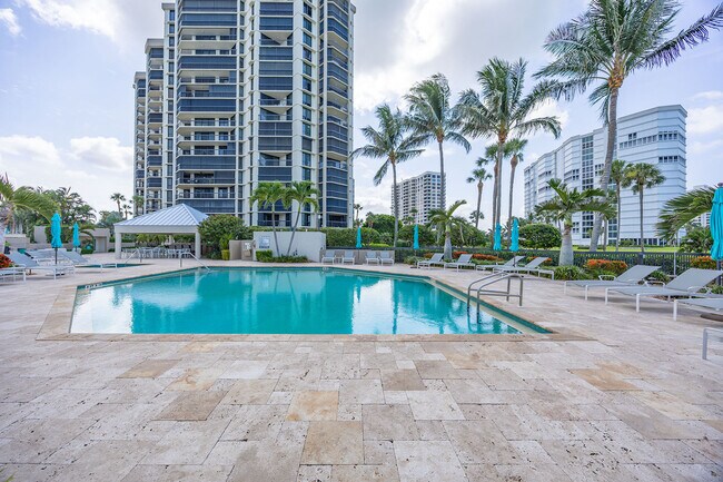 Building Photo - 4551 Gulf Shore Blvd N