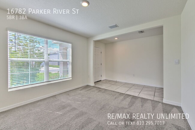 Building Photo - 16782 Parker River St