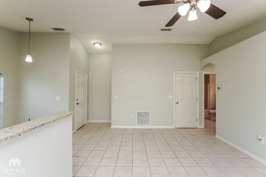 Building Photo - 535 Fox Run Trail