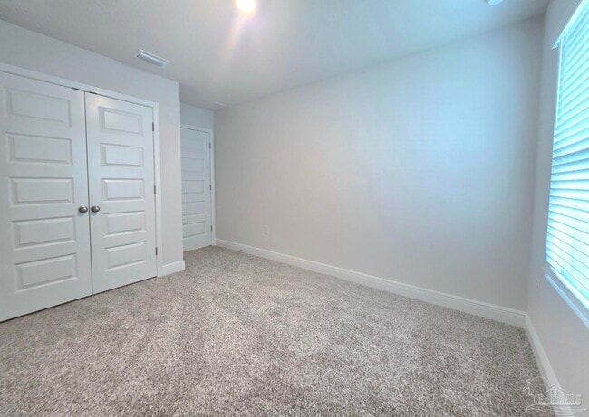 Building Photo - 1306 Leeway Dr