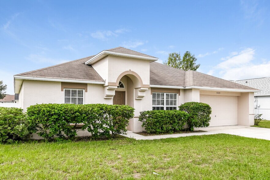 Building Photo - 5009 Quercus Loop
