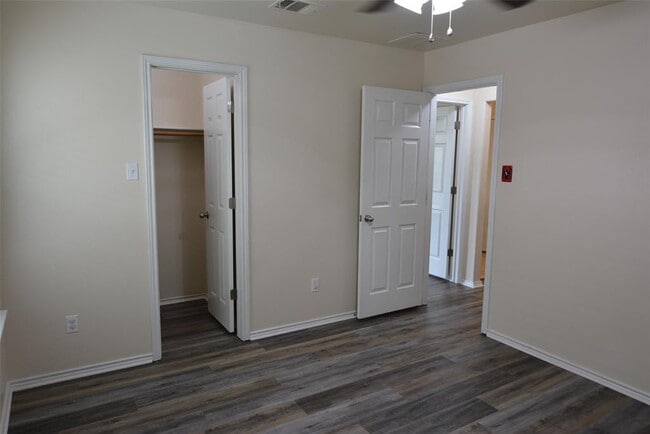 Building Photo - 1303 Horseshoe Ranch Dr