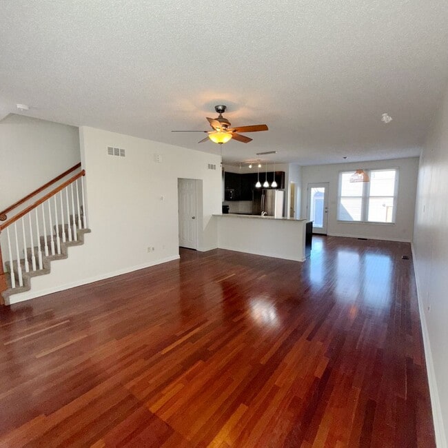 Building Photo - 3306 Domain St