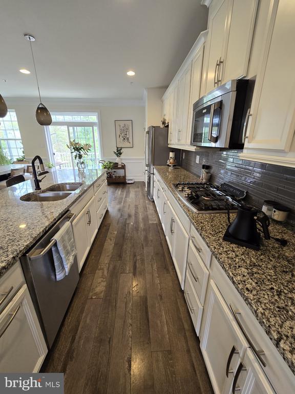 Building Photo - 2842 Golden Gate Ct