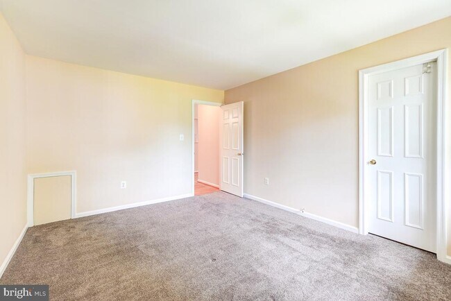 Building Photo - 20649 Shadyside Way